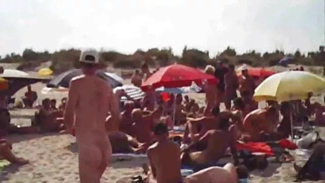 O vídeo pornô de coroas morenas mexicano Rico fode apaixonadamente o seu amante