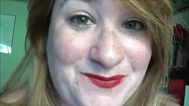 Ladra magricela grávida, apanhada e fodida por um polícia vídeo pornô de morenas gostosas do centro comercial.