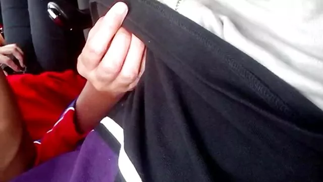 A russa Karina acordou o tipo com um broche e rendeu-se ao sexo vídeo pornô de novinha negra anal.
