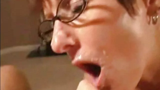 O filho videos porno bundas gostosas russo serviu um comprimido para dormir à mãe no chá e fodeu-lhe o corpo.