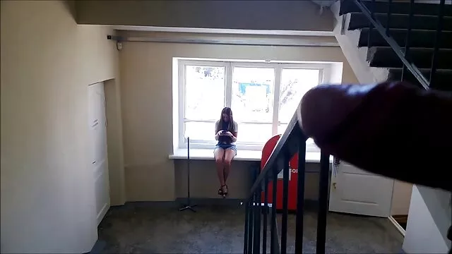 Um tipo russo fodeu com uma ex-colega, encontrando-se com ela num vídeo pornô mulher transando pelada passeio em São Petersburgo.
