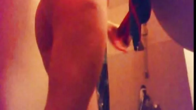 Piloto russo fodido videos pornos com brasileiras gostosas por motoqueiro anal na floresta