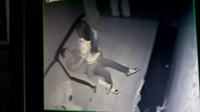 O turista russo chupou o vídeo pornô das mais gostosas pénis de um estranho Nudista na praia de Sochi.