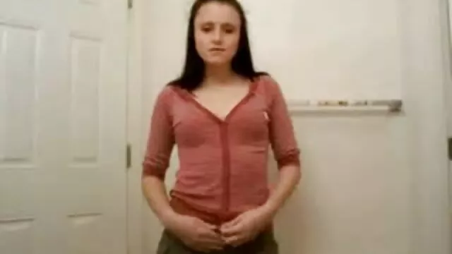 O vídeo pornô brasileirinhas gostosas ruivo masturba-se com Dois Vizinhos por causa do rabo depois de rimar.