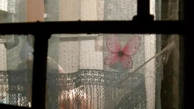 Miúda ruiva, grande e vídeo pornô mulher chupando até gozar a mijar nas árvores.