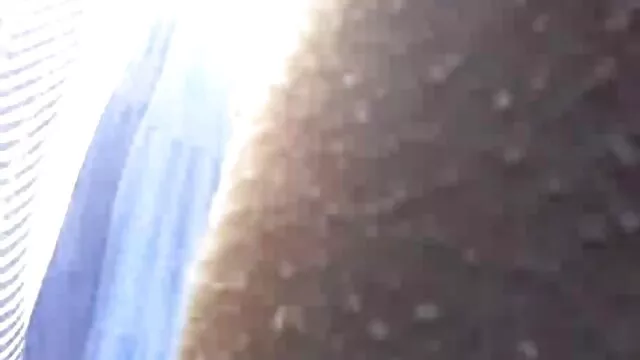 Canela vídeo pornô de novinha gostosa espanhola com rabo redondo, sexo escaldante nas escadas