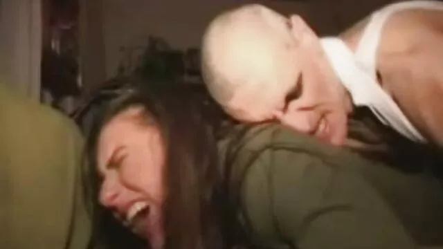 Ginecologista russo forçou o paciente Cunnilingus vídeo pornô morena e deu uma chupada no hospital.