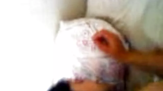Secretário deepthroats advogado caralho e dá pussy fuck na video porno com enfermeira mesa