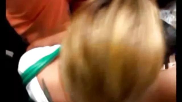 Urinação video porno gratis morena à escala pública