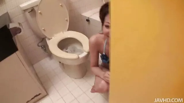 A ruiva AnnaandJohn a meter o dedo na video pornô loira rata fodida na boca na conversa pornô dos bongikams.