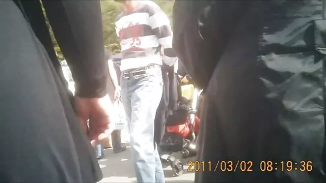 A ruiva fitodevushka mostrou vídeo pornô de mulher loira gostosa corpo nu na webcam.