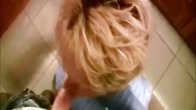 A vídeos pornográficos de novinhas tia russa fodeu com o sobrinho do strap-on fazendo lambidelas de borracha