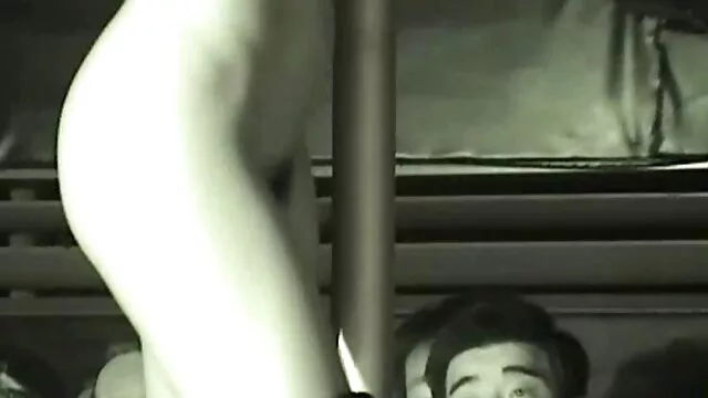 Um belo número vídeo pornô grátis de mulheres de lésbicas maricas de Ebony.