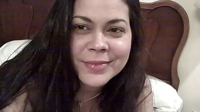 A ruiva da autumn videos pornos loiras brasileiras partilha um vibrador com uma pequena puta.