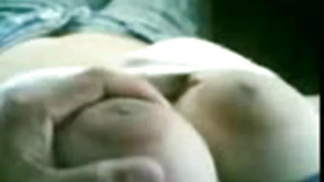 Vende vídeo pornô gozando gostoso a tua universitária fodida por um empréstimo estudantil