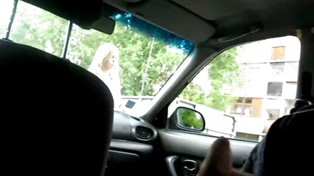 Os amantes russos fazem sexo em casa enquanto não vídeo pornô das mulher gostosa há electricidade