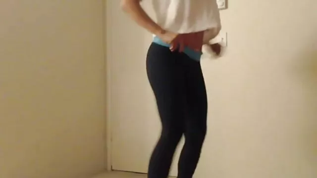 A ginasta videos pornos mulher gozando russa super-Boazona e não-afiada Rita Mochalkin