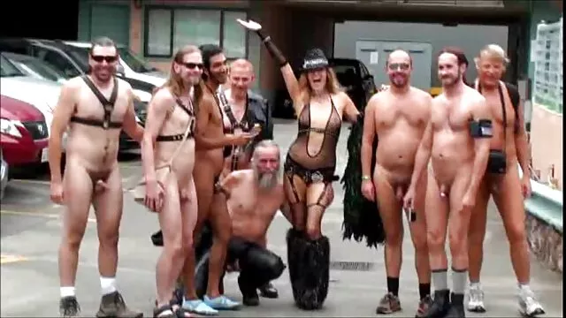 Milf vídeo pornô de mulheres brasileiras gostosas toni Lace Escocês fala desleixado e despe-se.