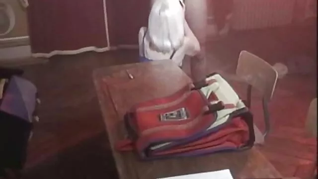 Selvaja stunner ser fodido no rabo engole uma pila vídeo de pornô de ruiva grande